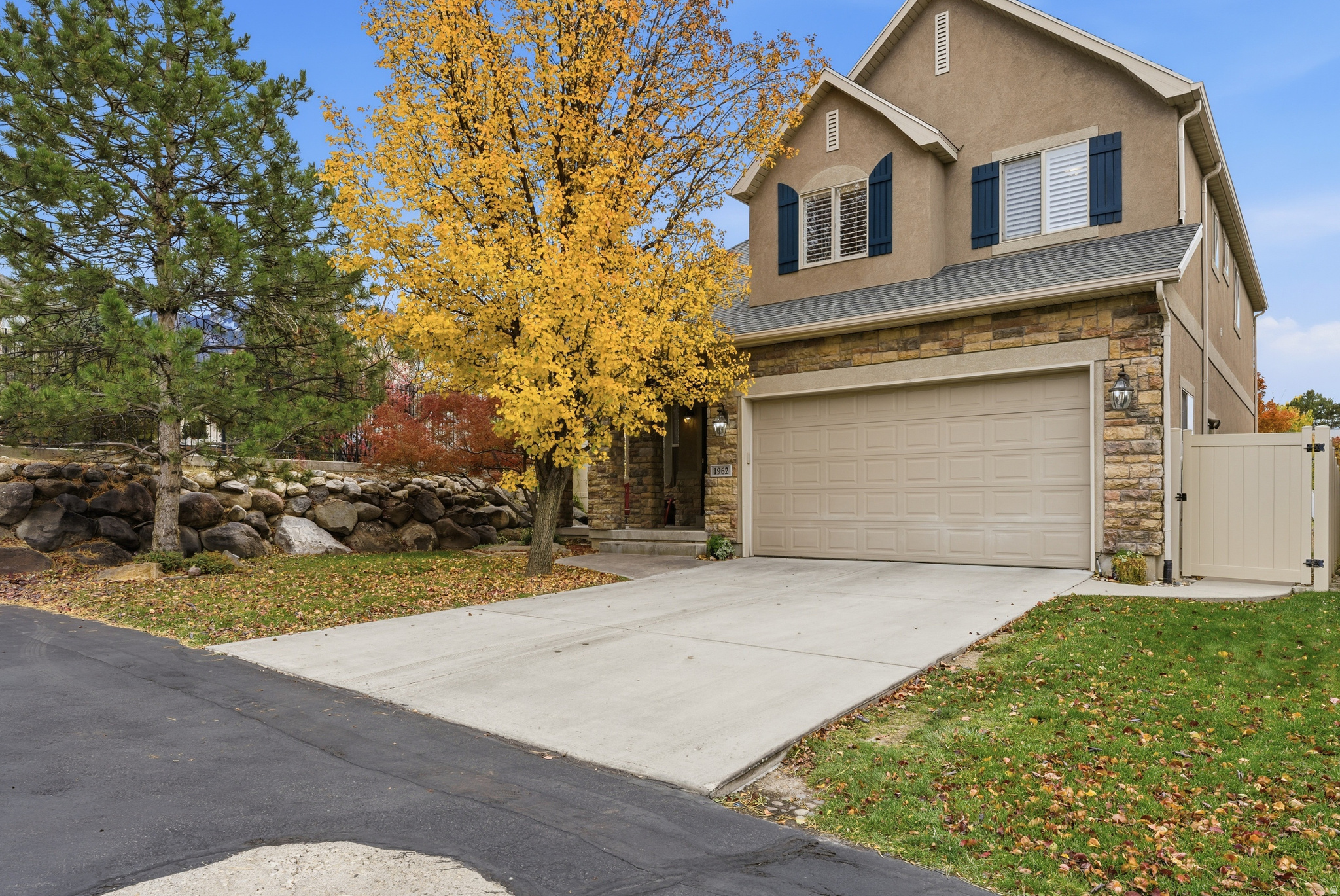 THE POINTE AT LITTLE COTTONWOOD - Residential