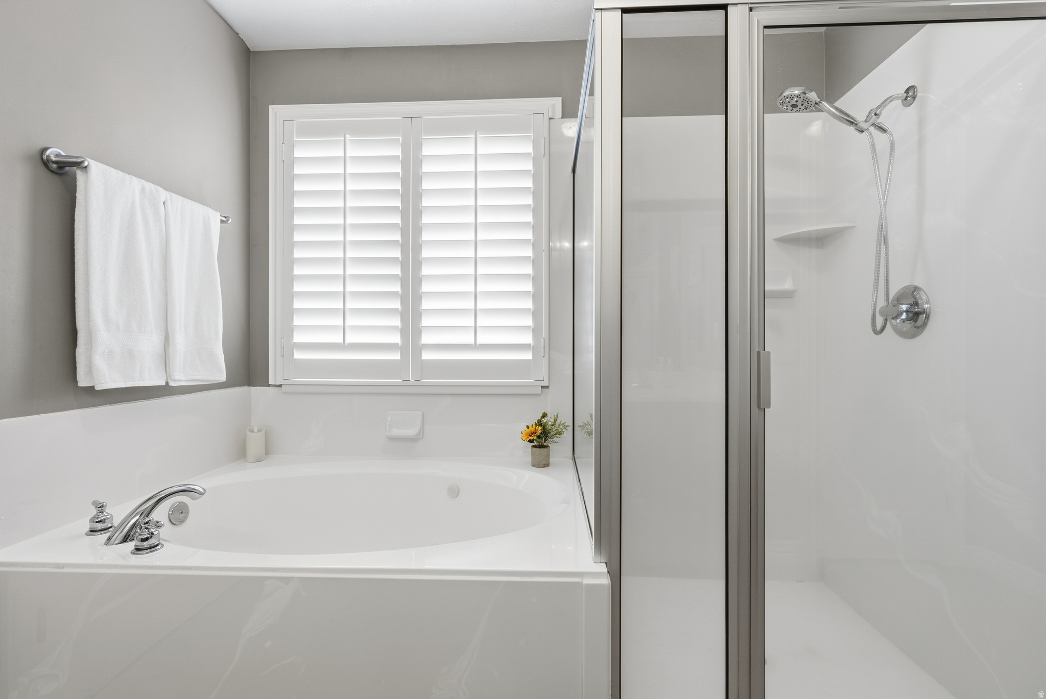 THE POINTE AT LITTLE COTTONWOOD - Residential