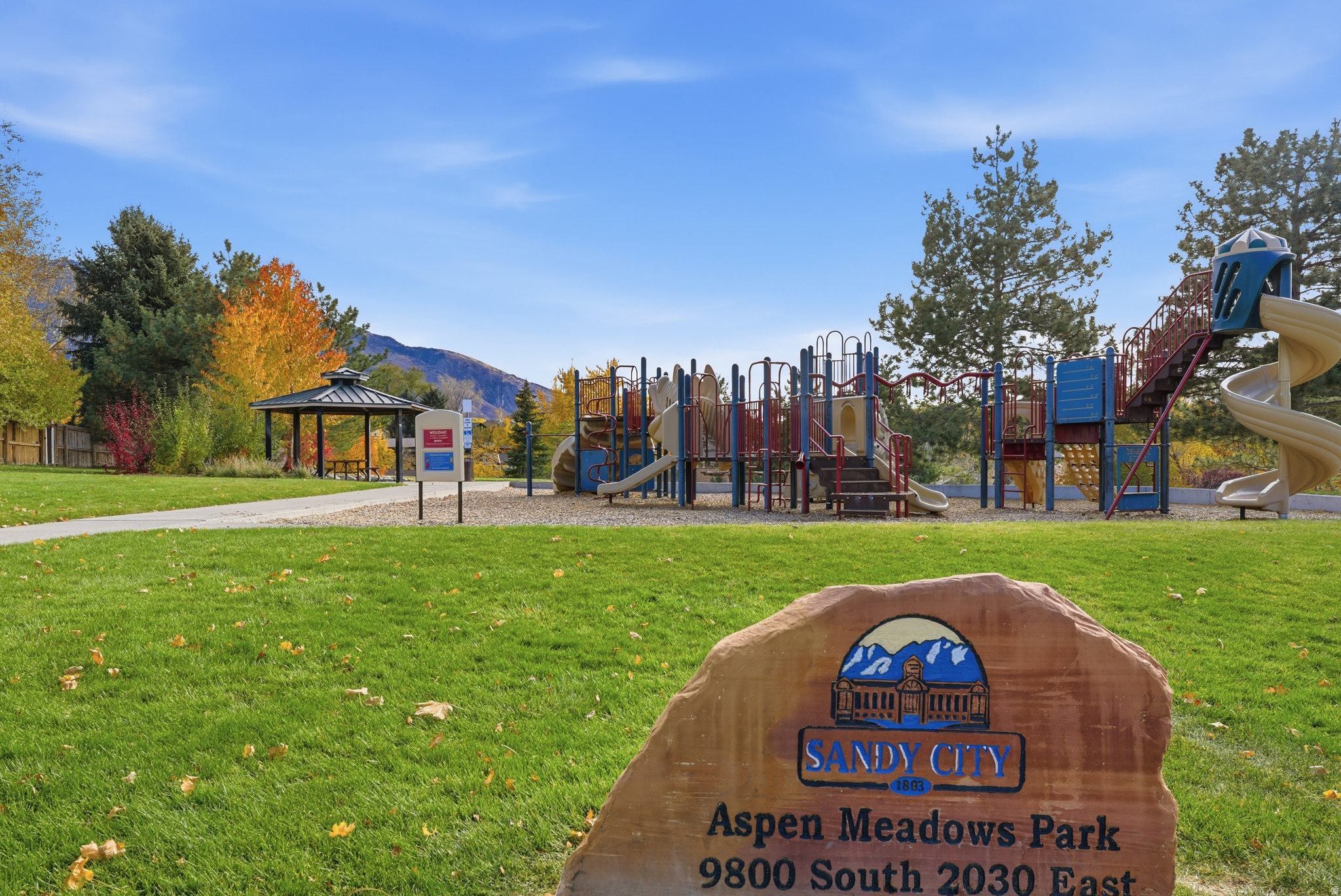 THE POINTE AT LITTLE COTTONWOOD - Residential