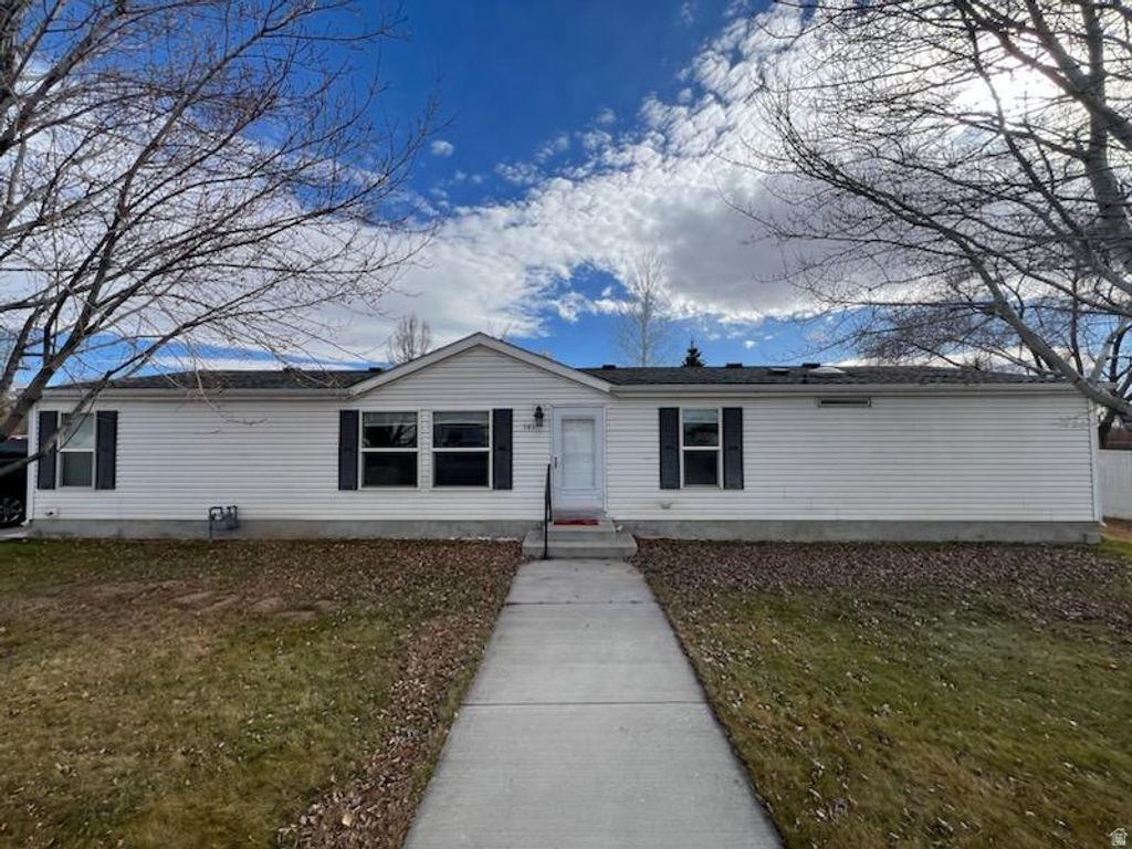 Photo of 583 W 125 N, Salina, UT 84654 (MLS # 2138583)
