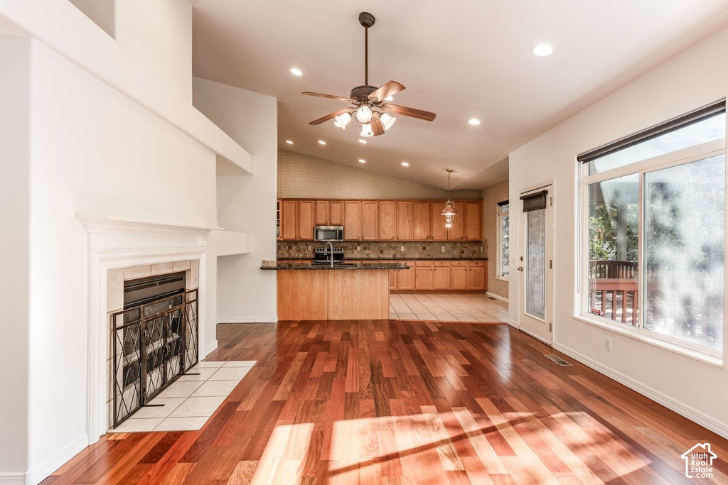 Photo of 14034 S HAWBERRY RD, Draper, UT 84020 (MLS # 2193206)