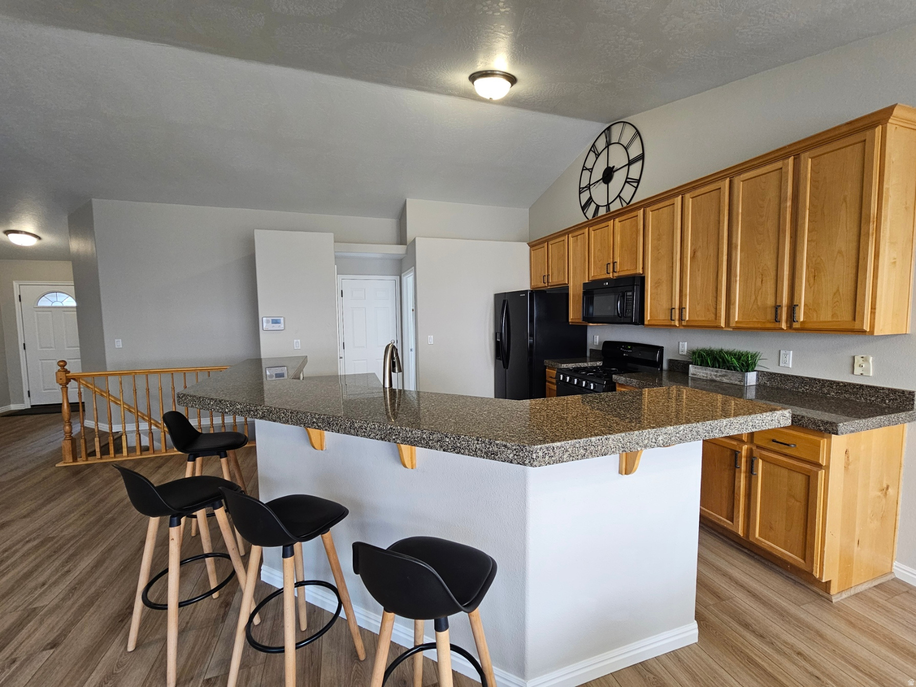 DIAMOND SUMMIT - Residential