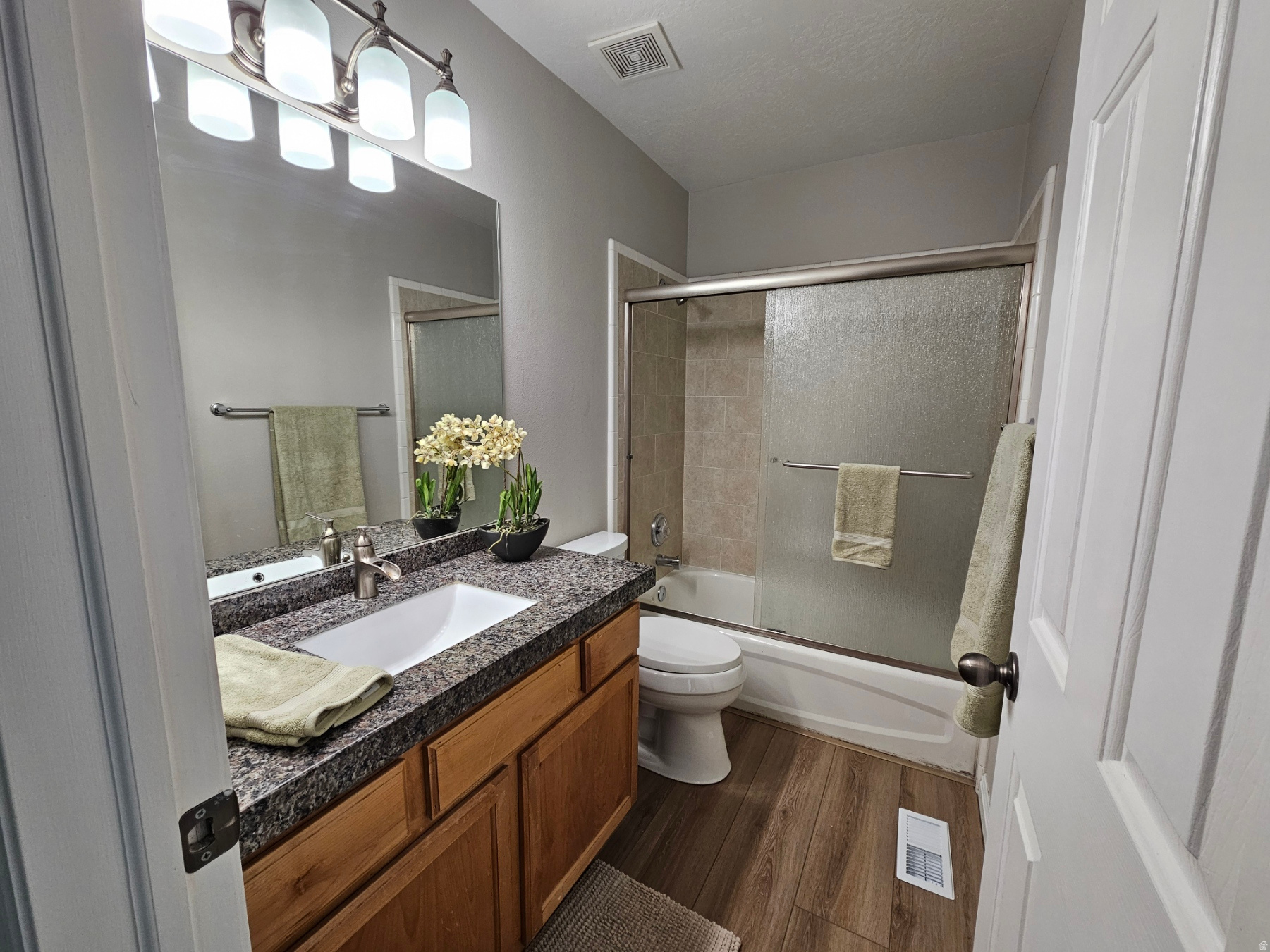 DIAMOND SUMMIT - Residential