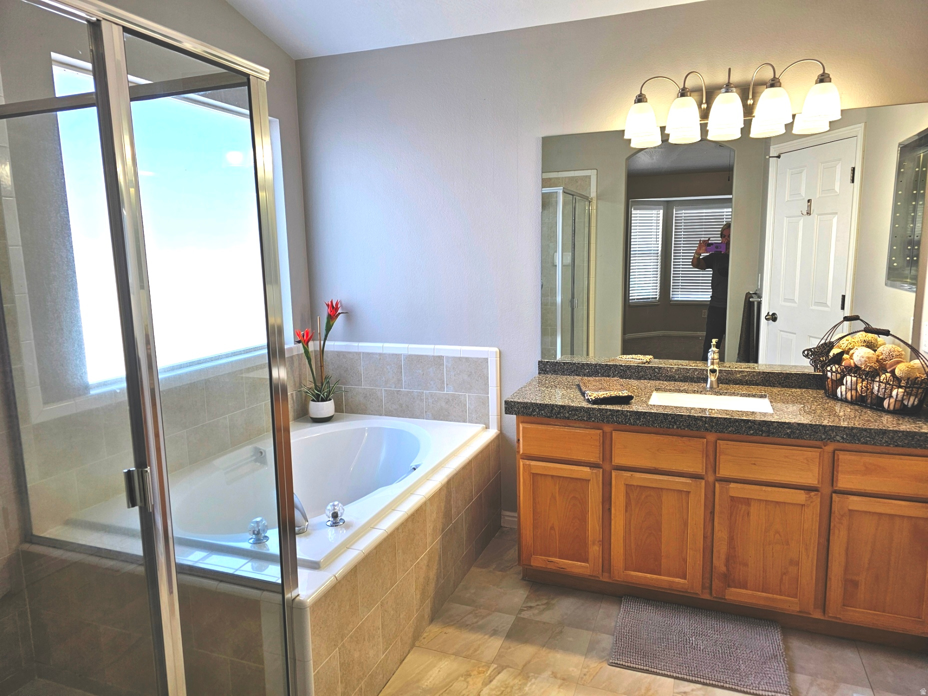 DIAMOND SUMMIT - Residential