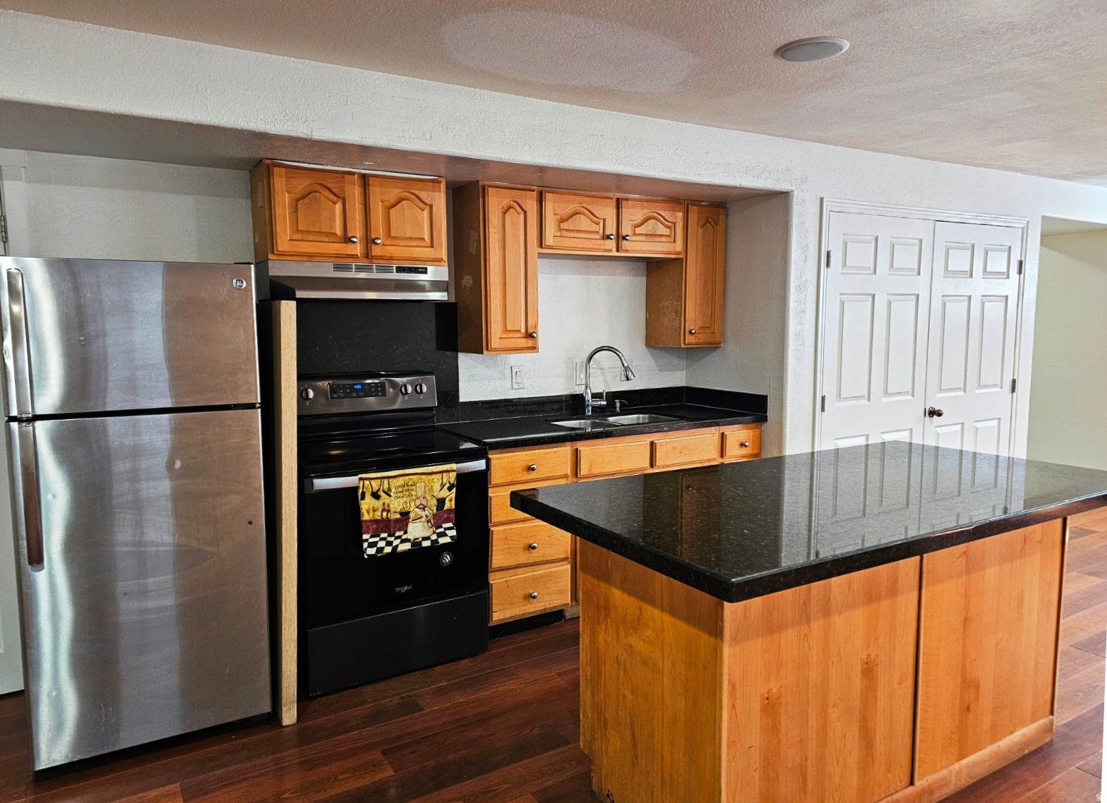 DIAMOND SUMMIT - Residential