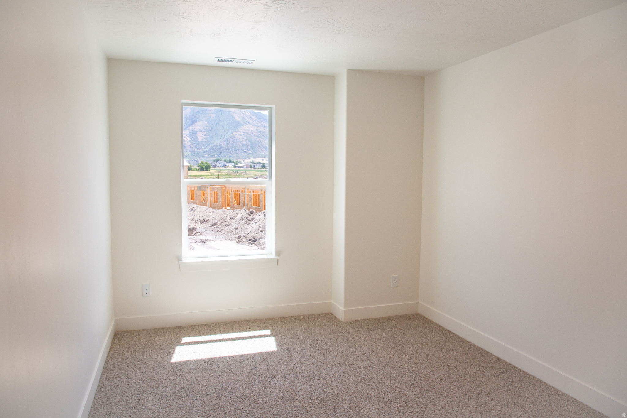 SALEM FIELDS - Residential