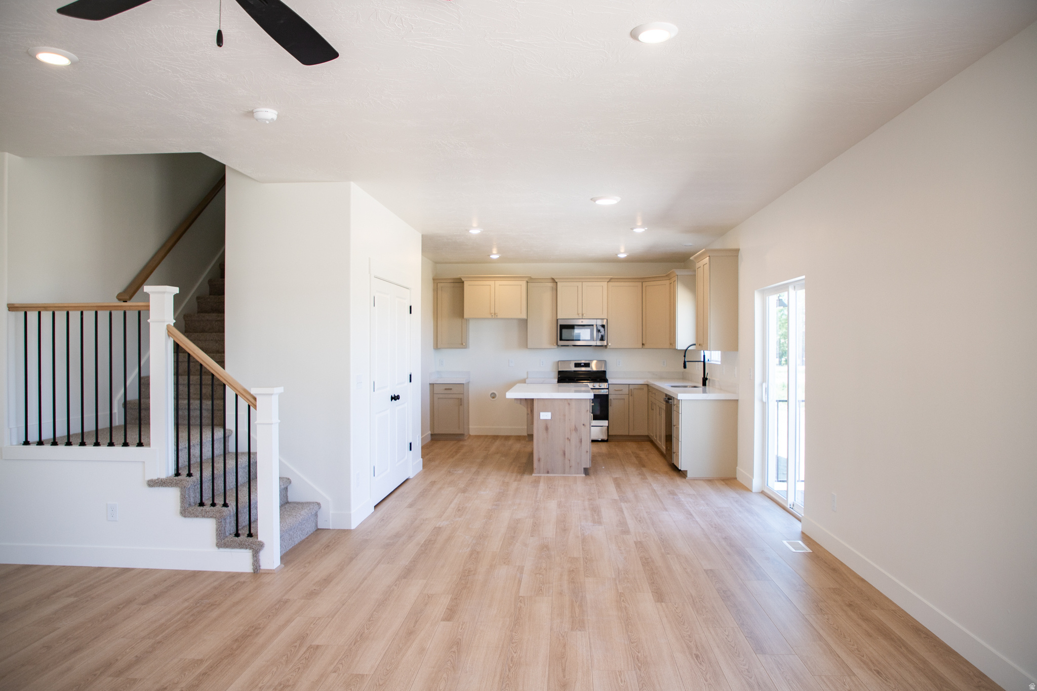 SALEM FIELDS - Residential