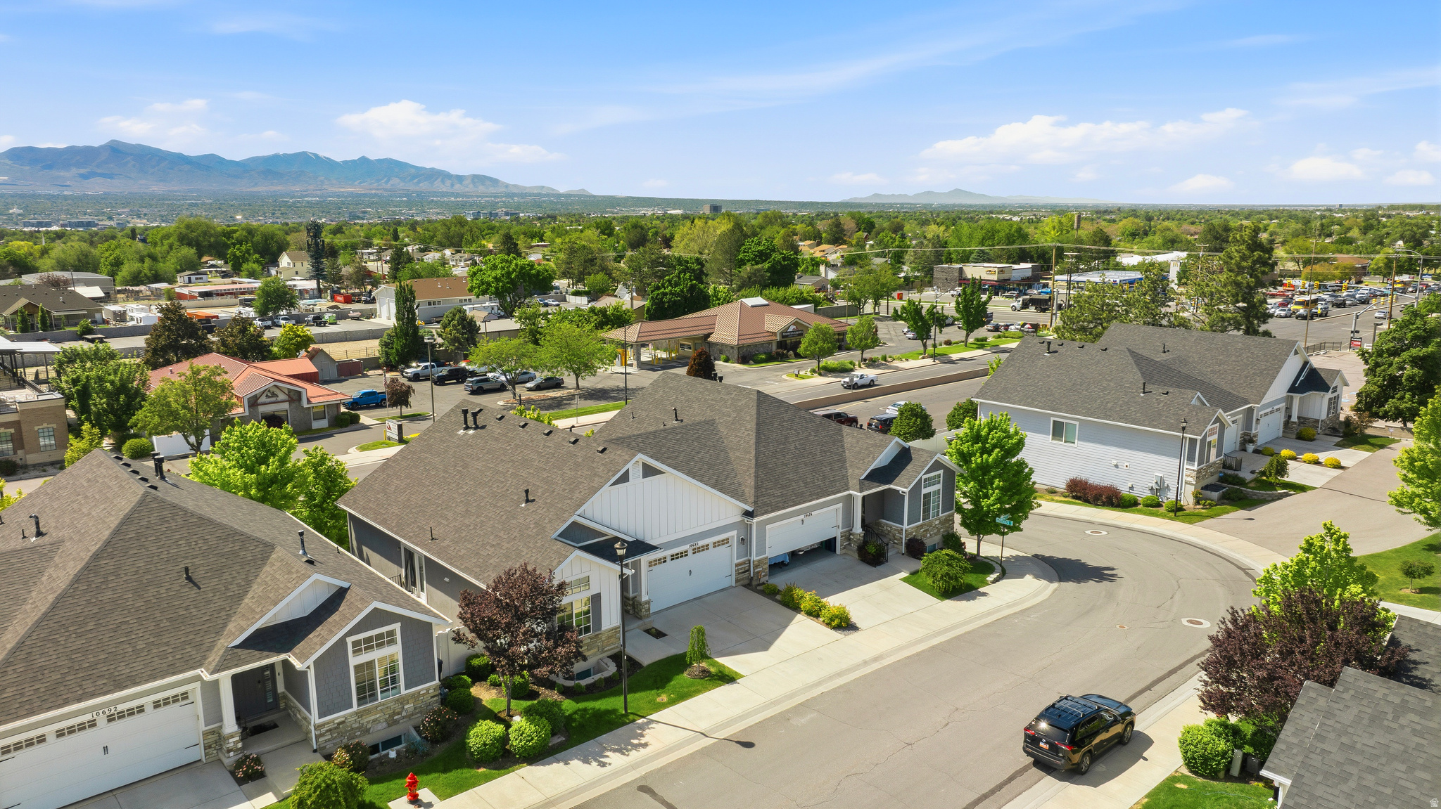 BRIDLEWOOD COURT - Residential