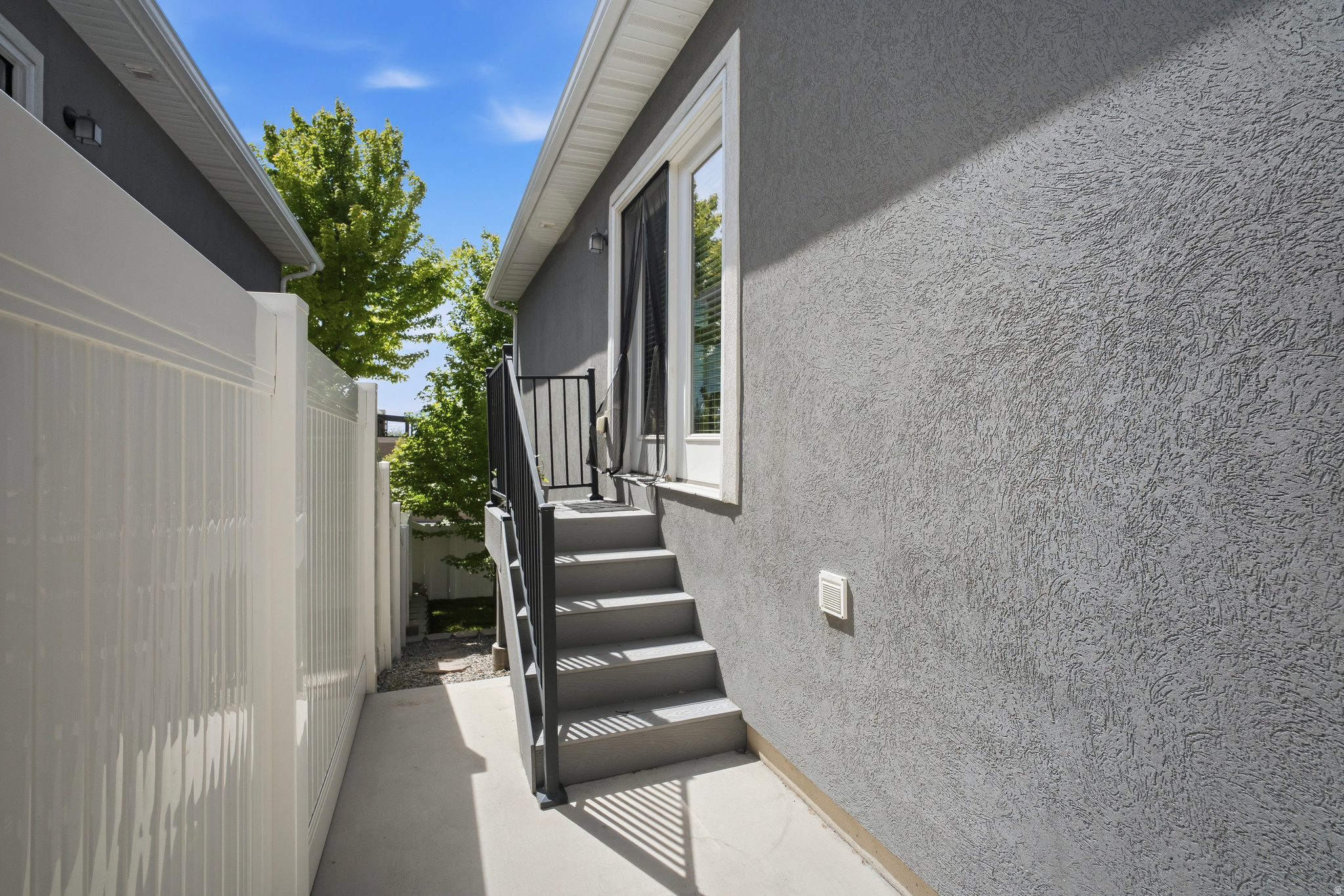 BRIDLEWOOD COURT - Residential