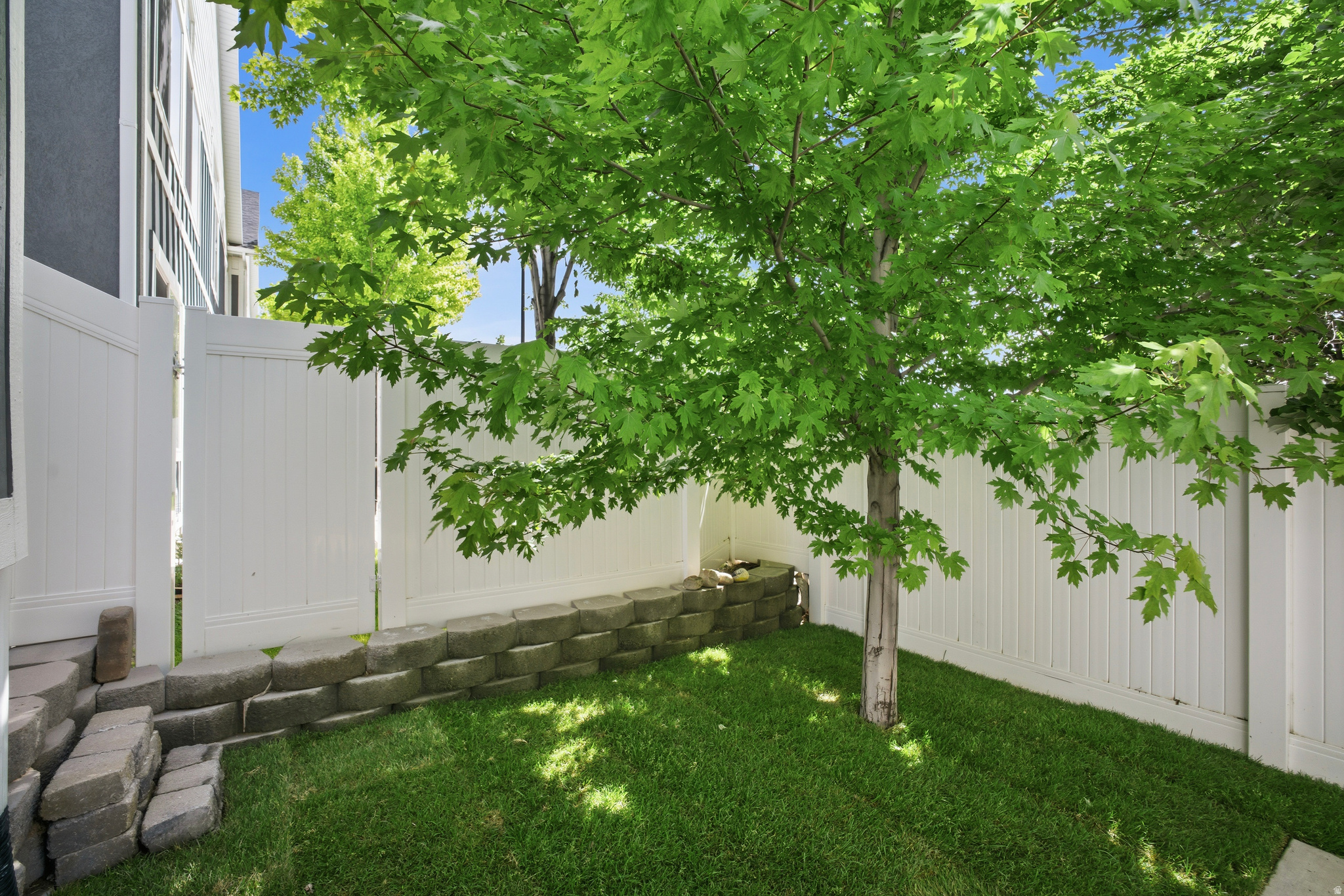 BRIDLEWOOD COURT - Residential