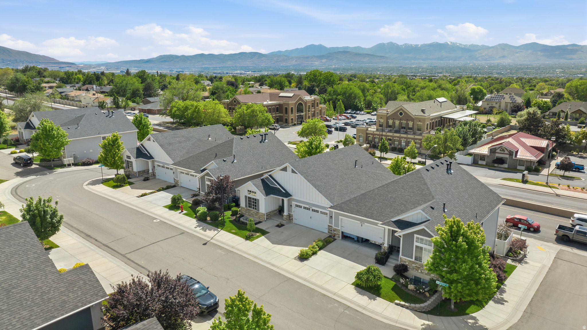 BRIDLEWOOD COURT - Residential