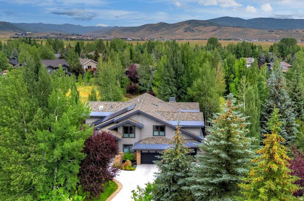 Photo of 5200 HAYSTACK CT, Park City, UT 84098 (MLS # 2174508)