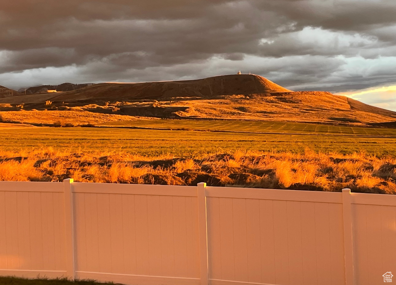 VISTAS AT DRY CANYON - Residential