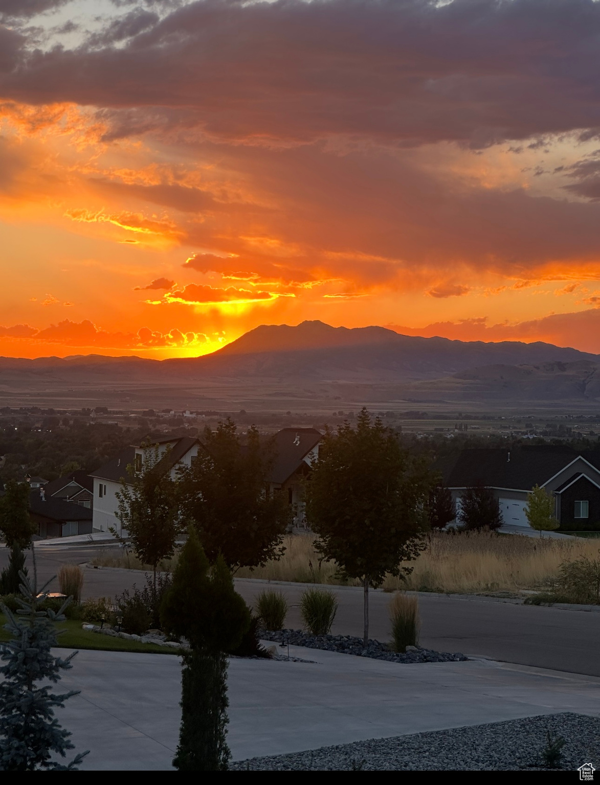 VISTAS AT DRY CANYON - Residential
