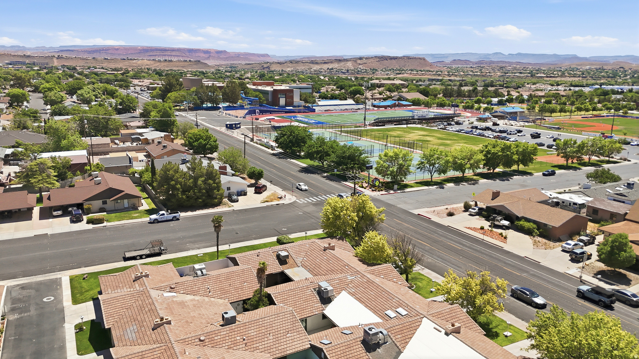 SUNRISE VILLAGE TH A - Residential