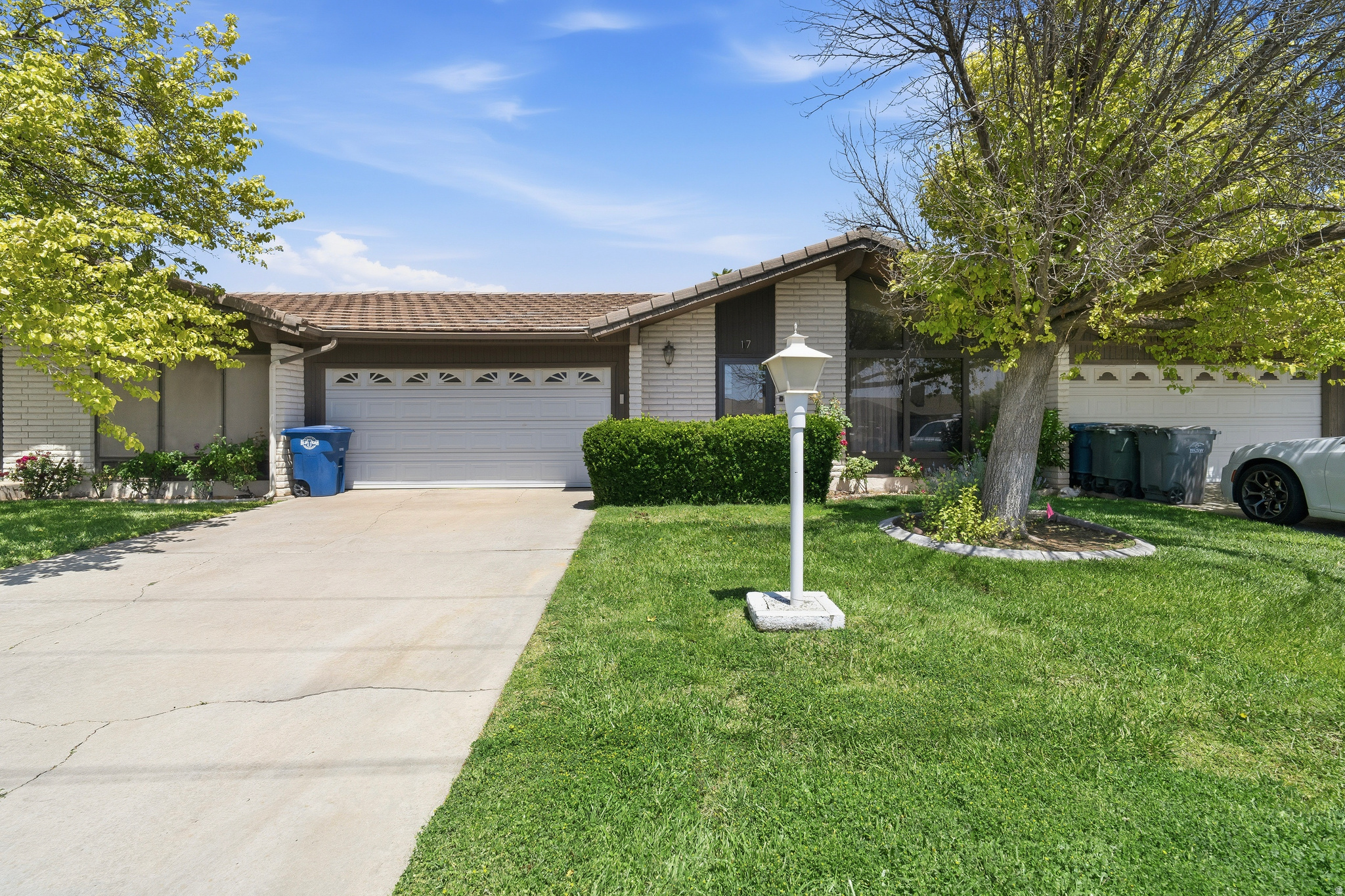 SUNRISE VILLAGE TH A - Residential