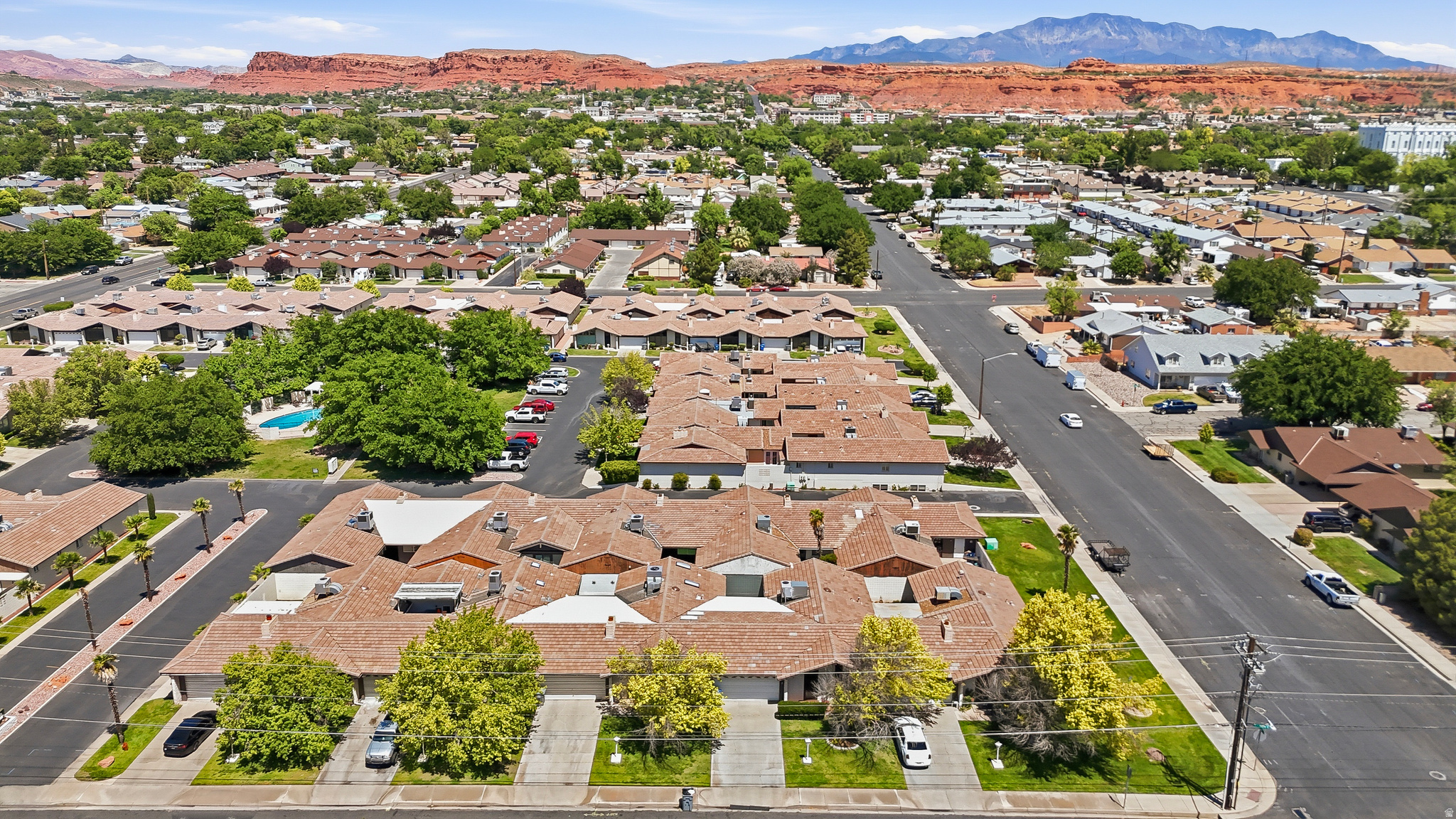 SUNRISE VILLAGE TH A - Residential