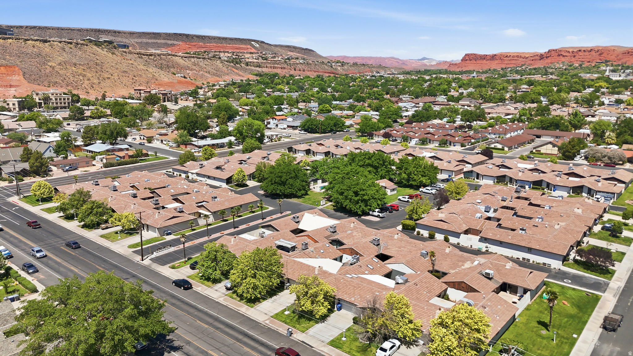 SUNRISE VILLAGE TH A - Residential