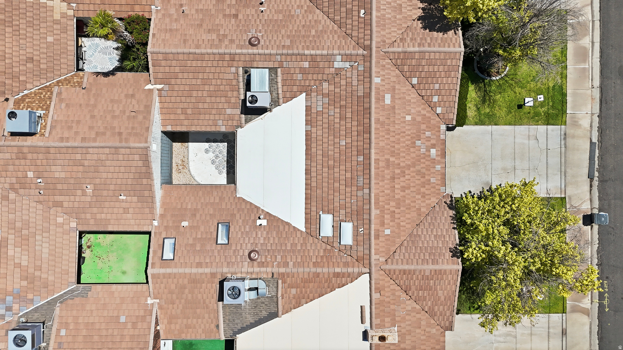 SUNRISE VILLAGE TH A - Residential