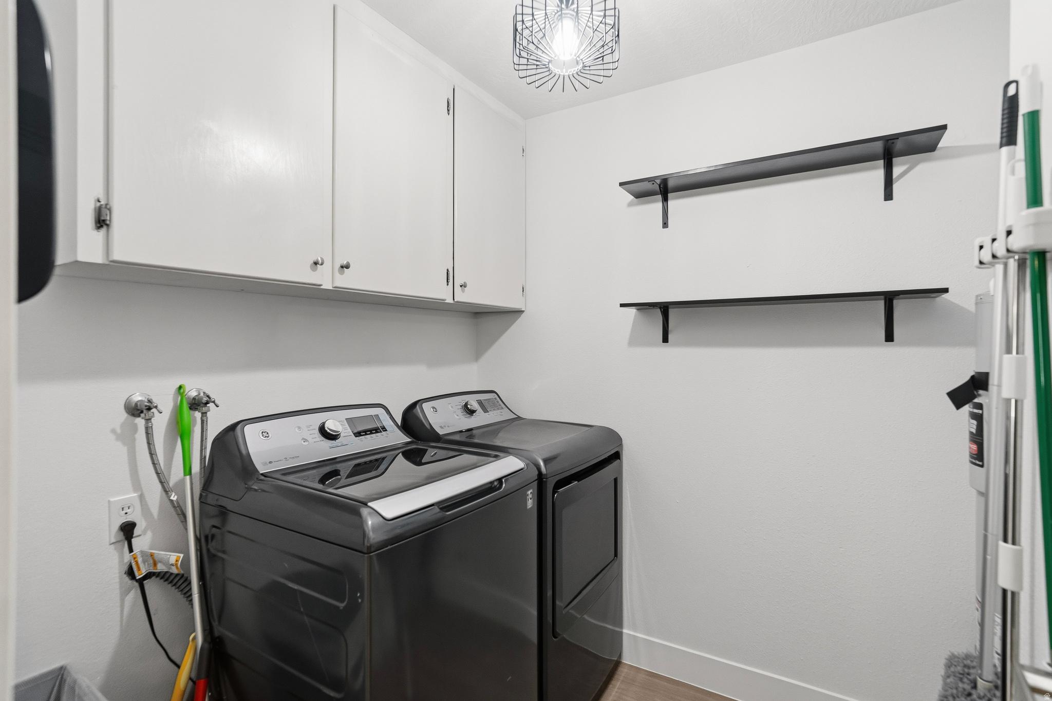 SUNRISE VILLAGE TH A - Residential