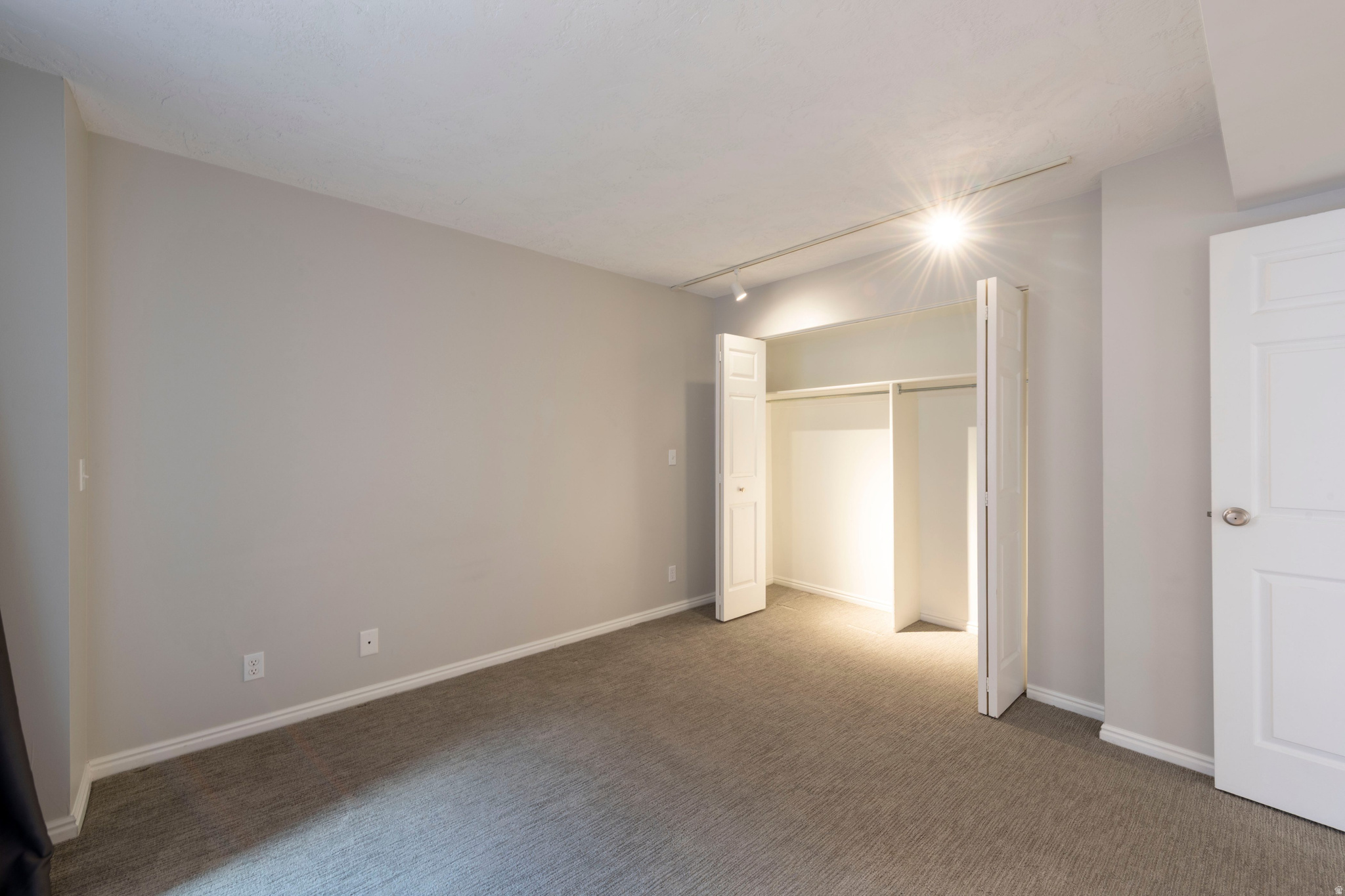 ARLINGTON PLACE - Residential