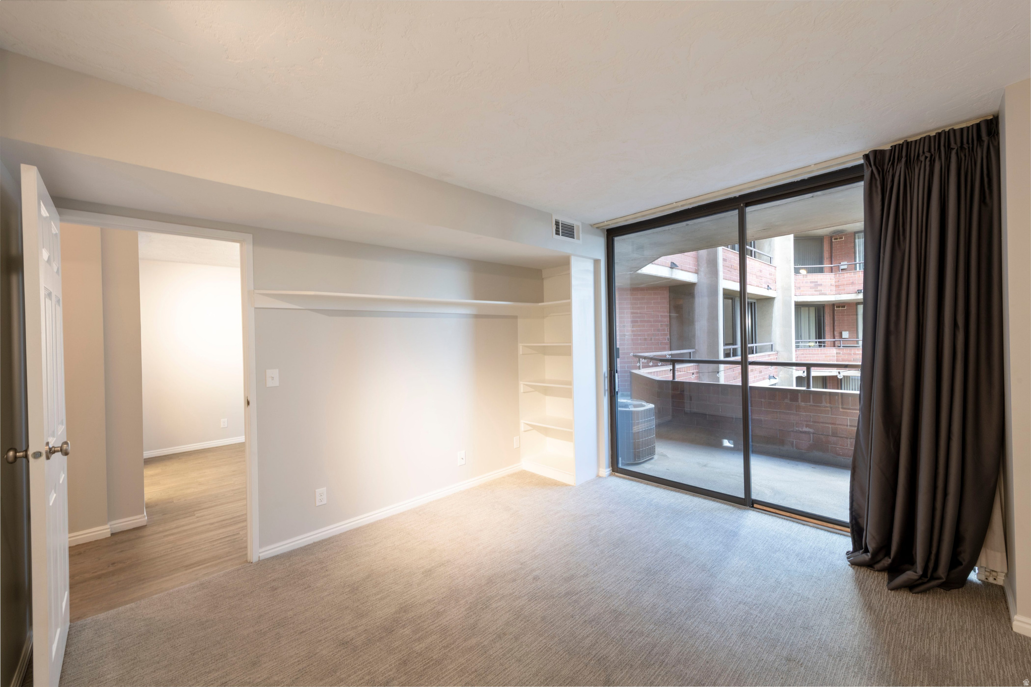 ARLINGTON PLACE - Residential