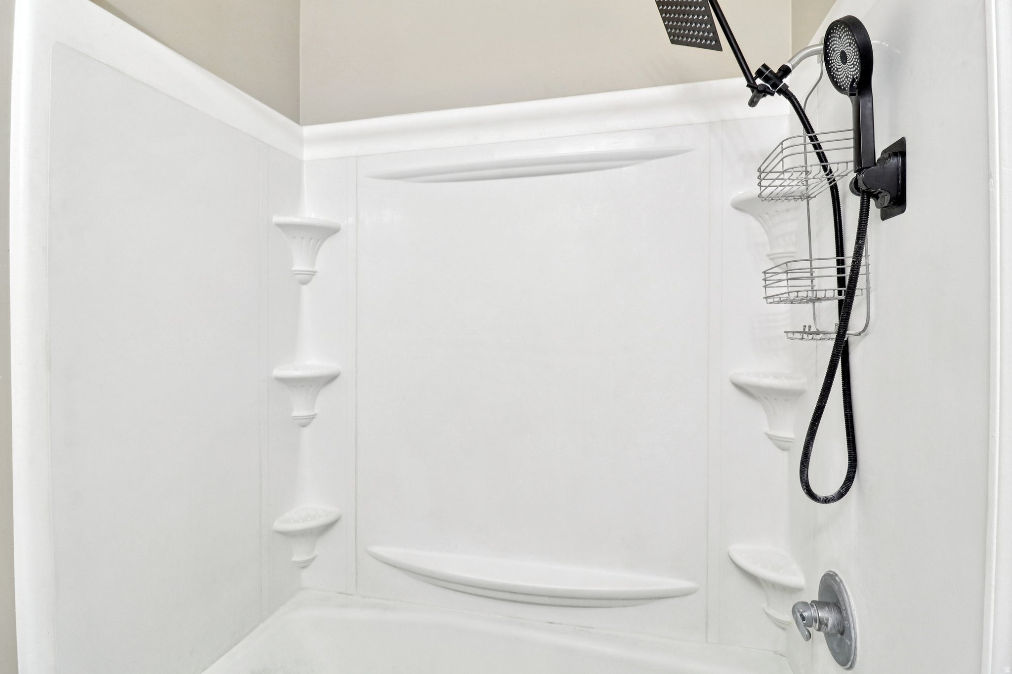 ROSEWOOD MANNER - Residential