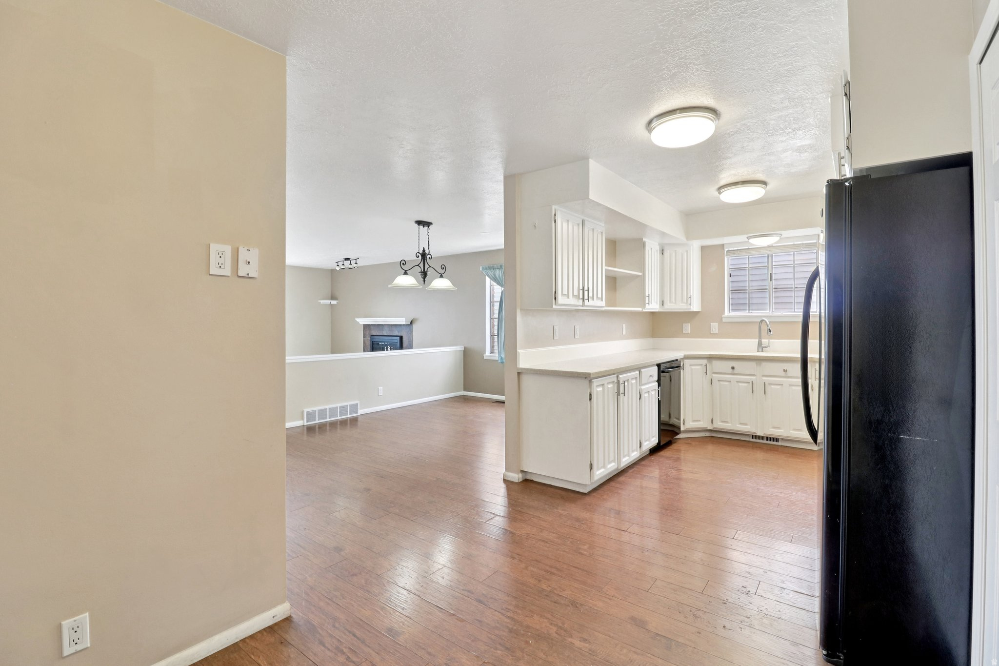 ROSEWOOD MANNER - Residential