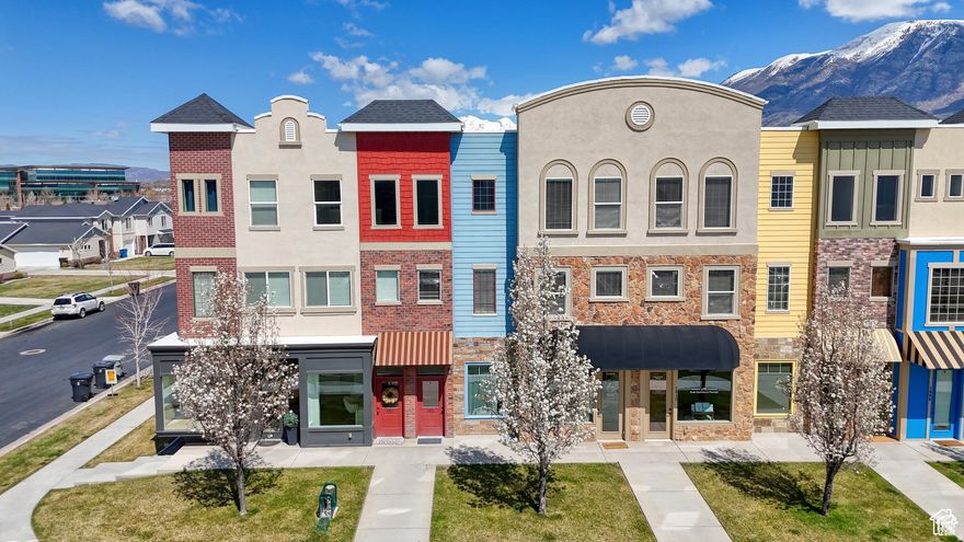 One of a kind Duplex that features both residential and commercial space! The main floor features a versatile commercial retail space that rents for $1,100 a month, while tucked away behind is a convenient 2-car garage that services the 3-bed, 2.5-bath townhome above that rents for $2,200 a month. Located in Pleasant Grove just off the freeway, this unique setup is perfect for those looking to work from home or establish an office space while also having the option to rent out the townhome above (or vice versa)-potentially covering a significant portion of your mortgage. Don't miss out on this exceptional opportunity! Seller is willing to seller finance with $500K down. Be sure to check out the Youtube video! https://youtube.com/shorts/85AyF8xu1xE?si=PYQ7h72K7t3RrEz2