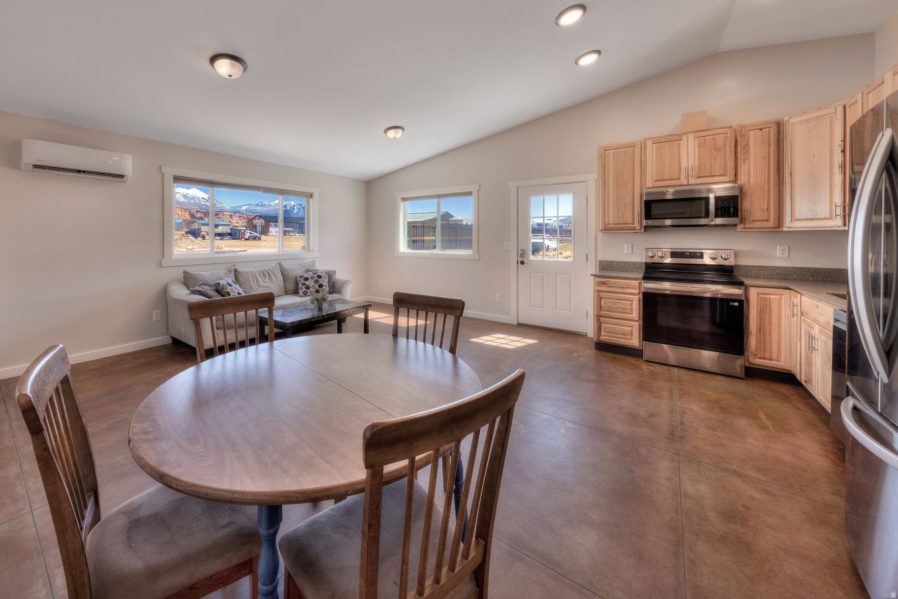 MT PEALE ESTATES - Residential