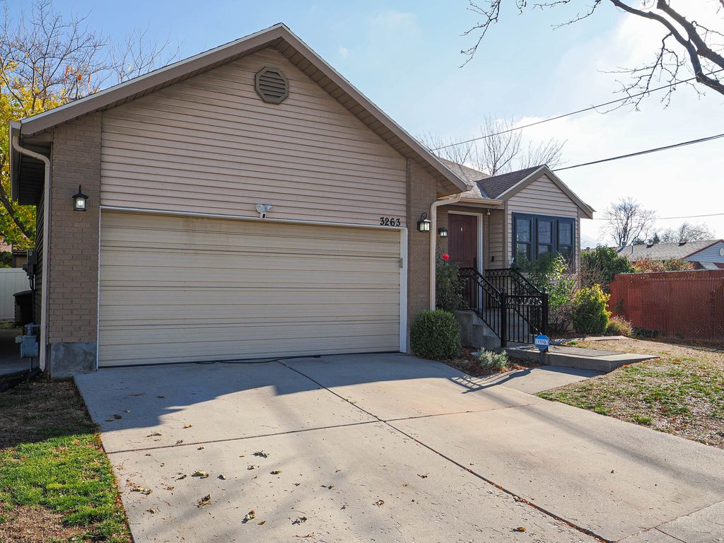 Photo of 3263 S IMPERIAL PARK LN E, Millcreek, UT 84106 (MLS # 2124079)