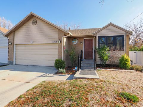 Photo of 3263 S IMPERIAL PARK LN E, Millcreek, UT 84106 (MLS # 2124079)