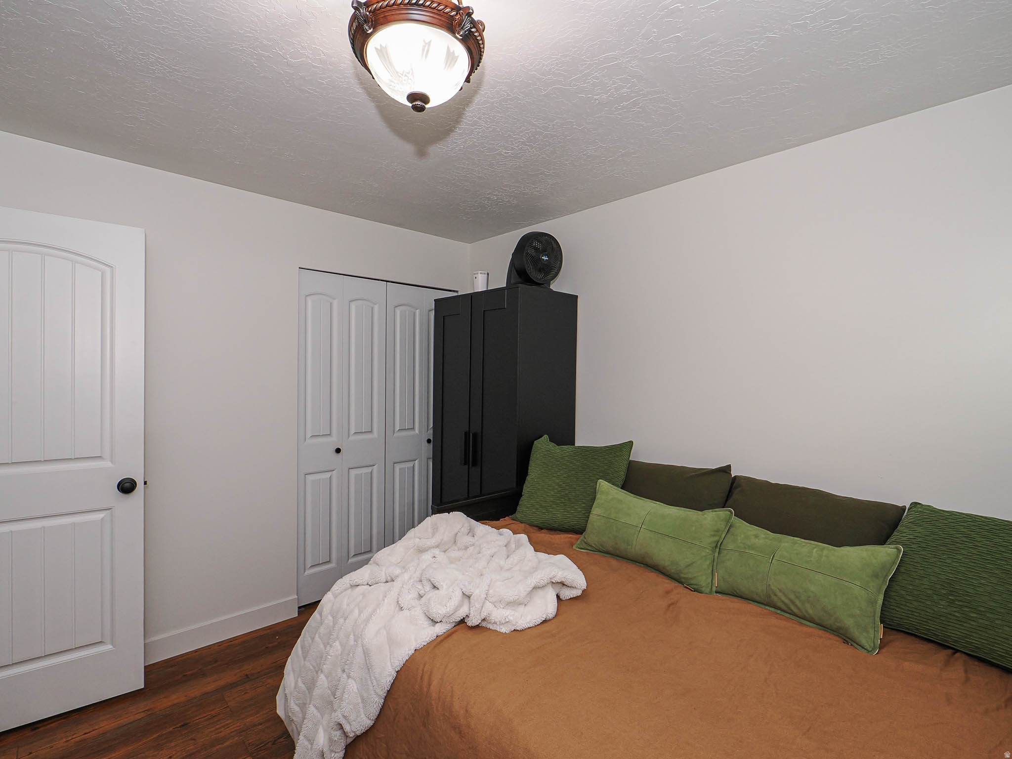 IMPERIAL SQUARE #2 - Residential