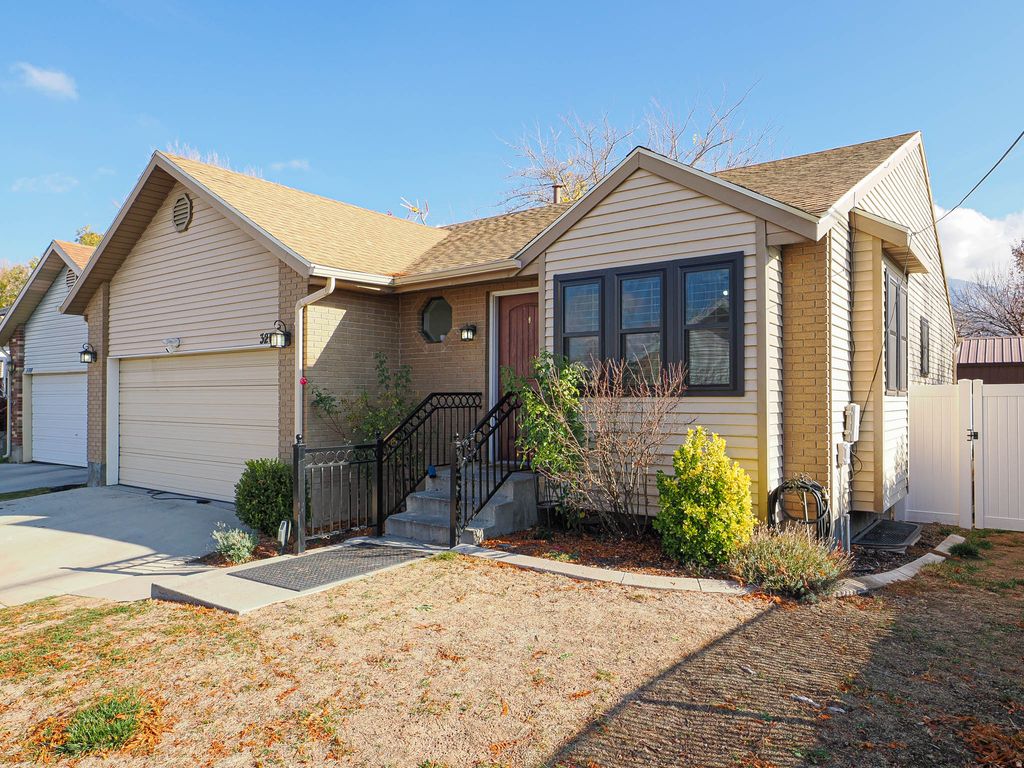 Photo of 3263 S IMPERIAL PARK LN E, Millcreek, UT 84106 (MLS # 2124079)