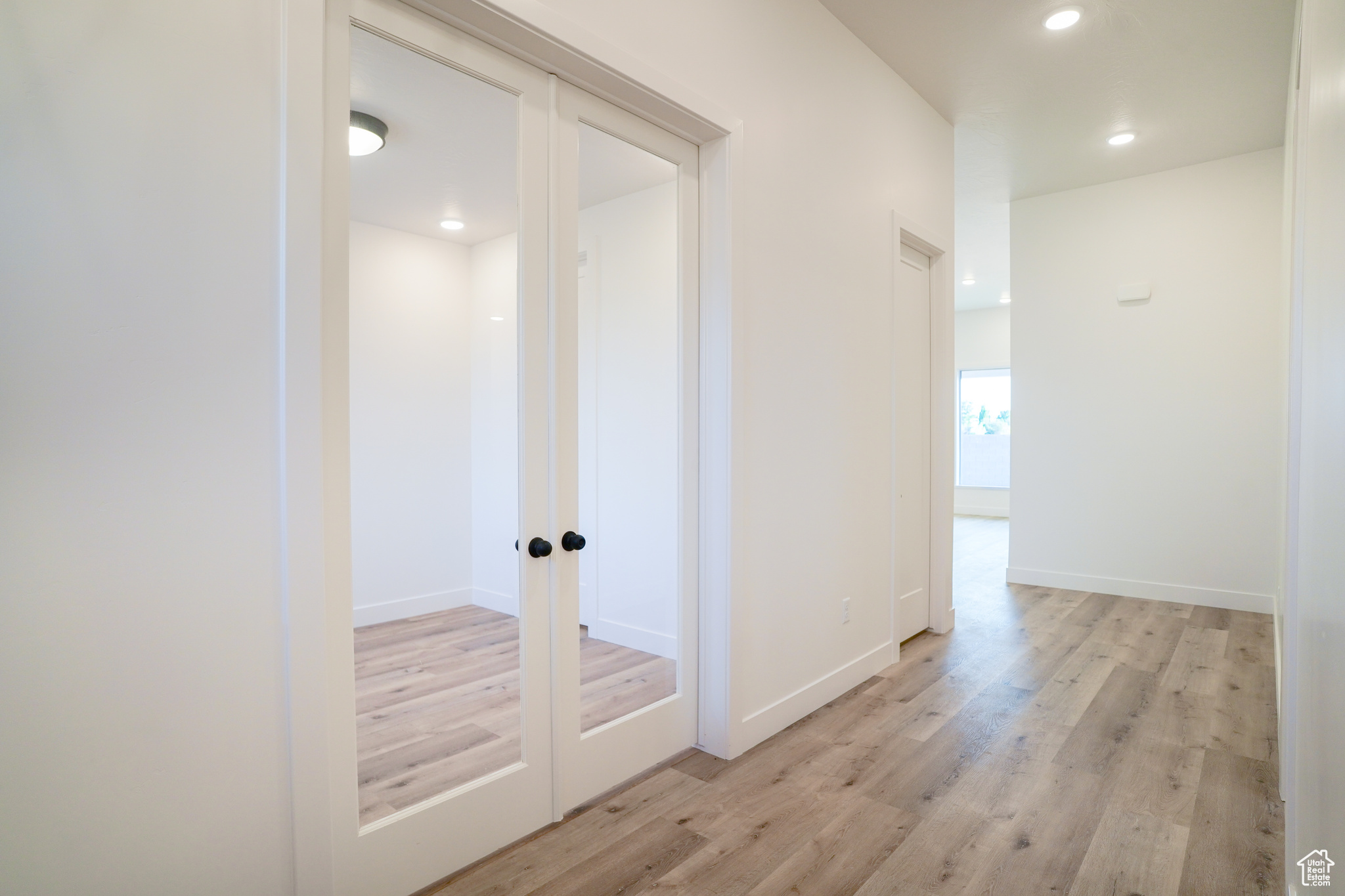 SANDS COVE - Residential