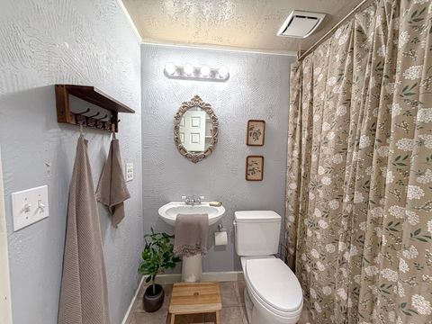 Tiny photo for 1216 E LOAFER VIEW DR, Payson, UT 84651 (MLS # 2139488)