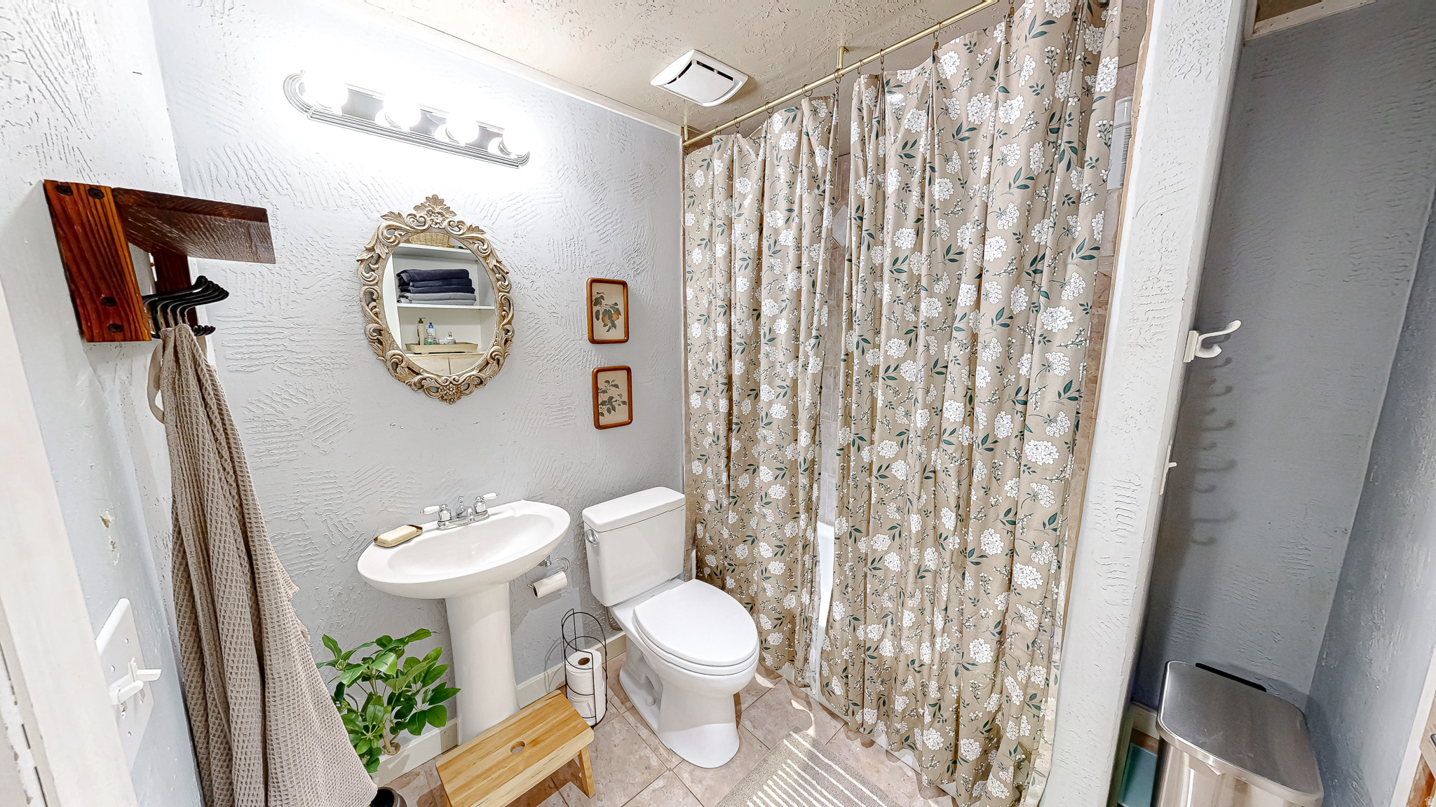 MOUNTAIN VIEW - Residential