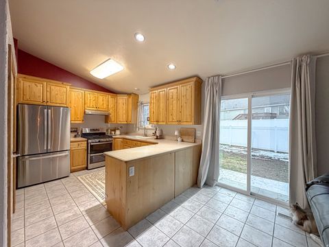 Tiny photo for 1216 E LOAFER VIEW DR, Payson, UT 84651 (MLS # 2139488)