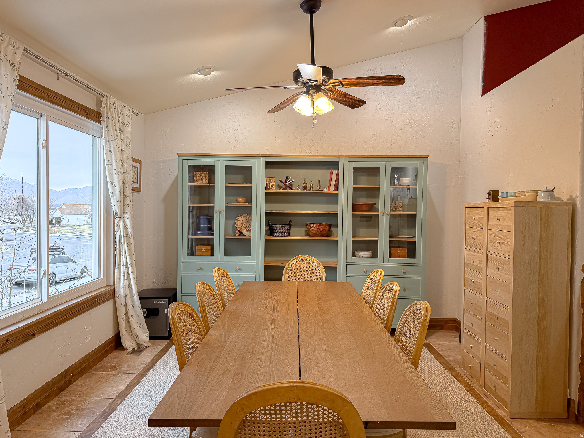 MOUNTAIN VIEW - Residential