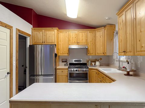Tiny photo for 1216 E LOAFER VIEW DR, Payson, UT 84651 (MLS # 2139488)