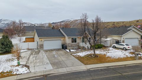 Tiny photo for 1216 E LOAFER VIEW DR, Payson, UT 84651 (MLS # 2139488)