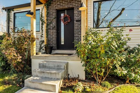 Tiny photo for 2595 S 800 E, Salt Lake City, UT 84106 (MLS # 2127344)