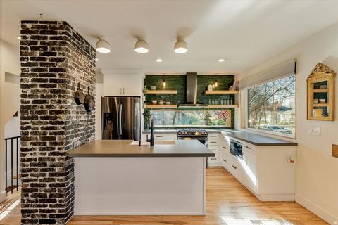 Tiny photo for 2595 S 800 E, Salt Lake City, UT 84106 (MLS # 2127344)