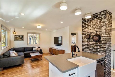 Tiny photo for 2595 S 800 E, Salt Lake City, UT 84106 (MLS # 2127344)