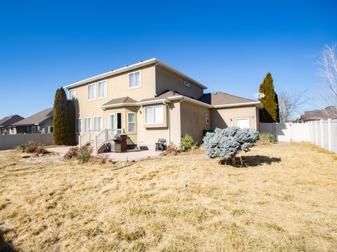 Tiny photo for 3405 W 4525 S, West Haven, UT 84401 (MLS # 2135989)