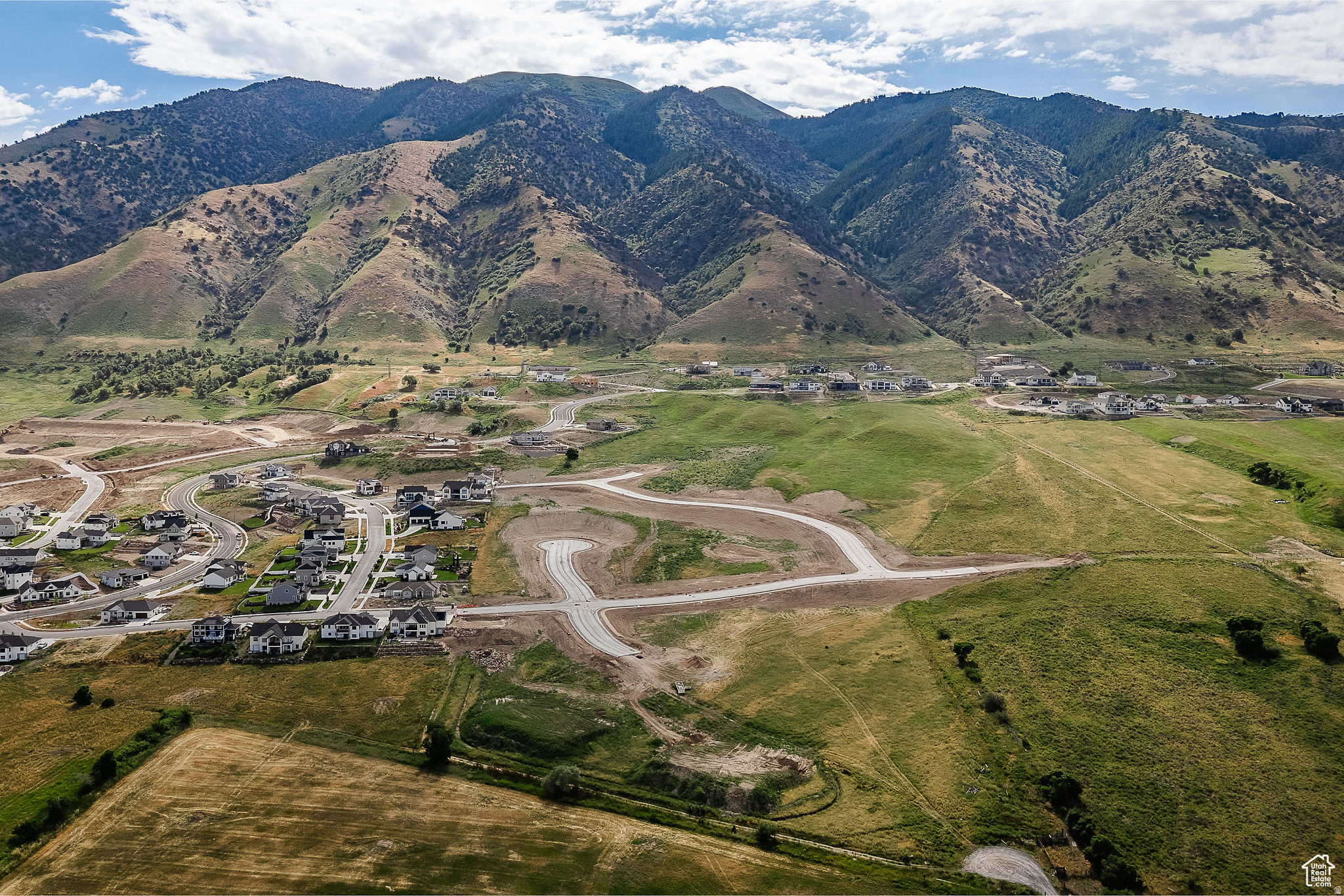 HOMES ON THE KNOLL - Land