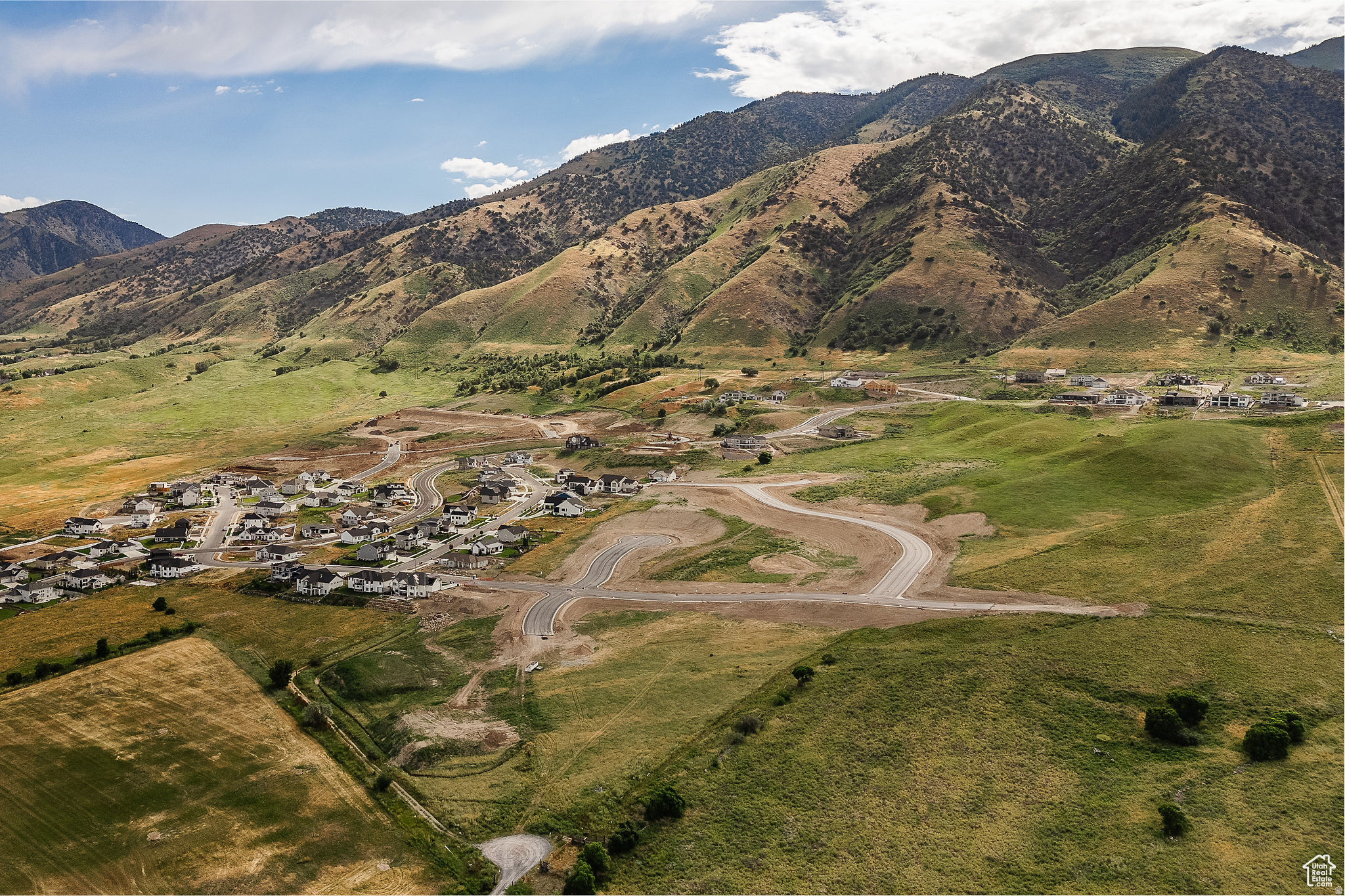 HOMES ON THE KNOLL - Land