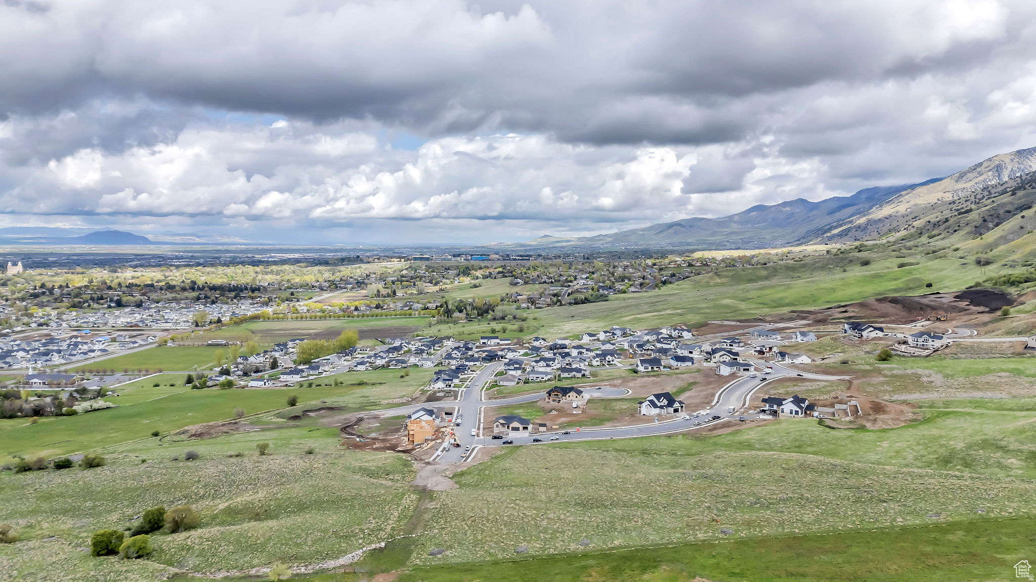 HOMES ON THE KNOLL - Land
