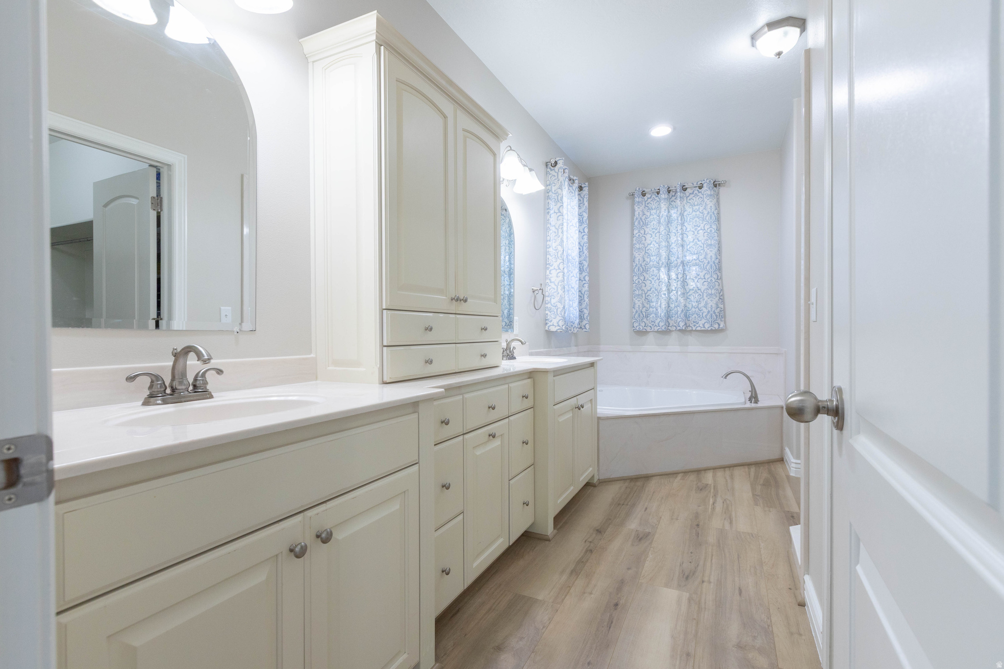 SHINGLE MILL SUBDIVI - Residential