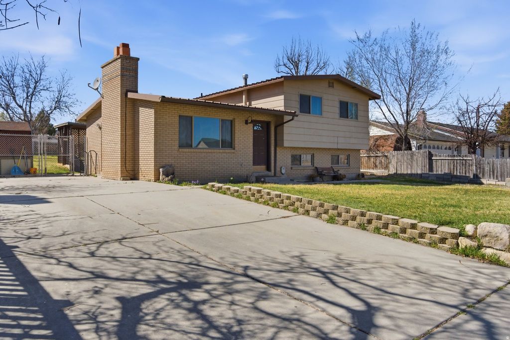 Photo of 279 N 800 E, Payson, UT 84651 (MLS # 2152389)